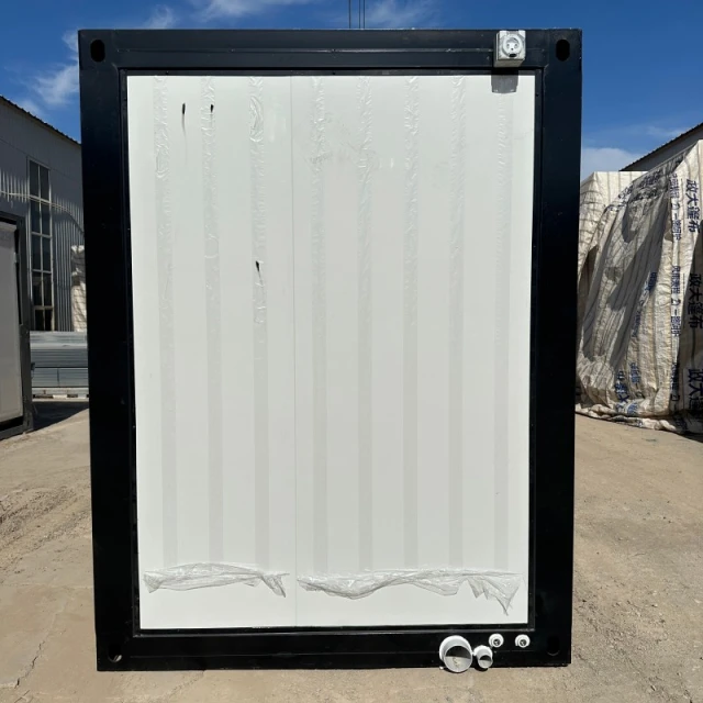 Unité sanitaire portable de 6 mètres (20 pieds) comprenant 3 toilettes individuelles et 1 salle de douche avec lavabo. – Image 6