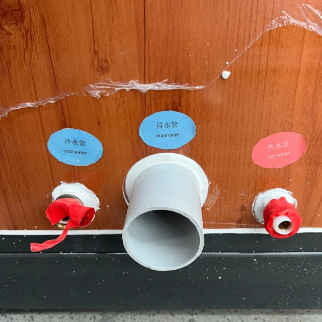 Unité sanitaire modulaire avec toilettes intégrées – Image 4