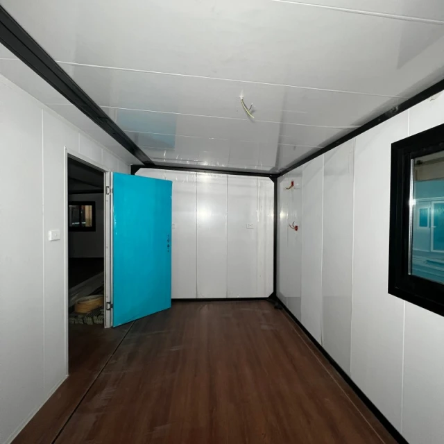 Maison extensible de 9 mètres avec porte latérale coulissante – Image 5