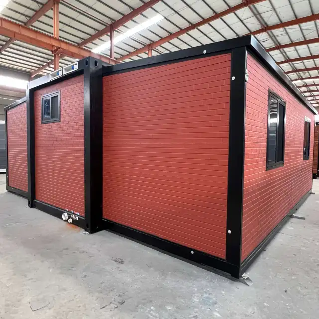 Maison extensible de 6 m (20 pi) - Panneau mural rouge et cadre noir – Image 3