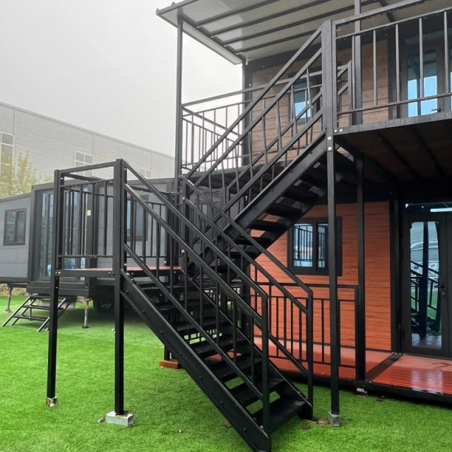 Maison extensible à double toit plat, escalier extérieur et terrasse – Image 6